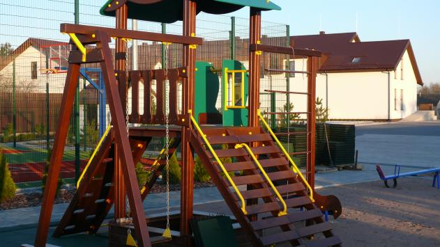 Дитячий майданчик